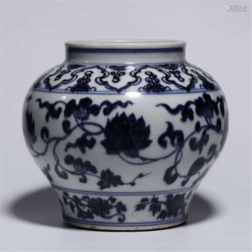 CHINESE PORCELAIN BLUE AND WHITE FLOWER WATER JAR