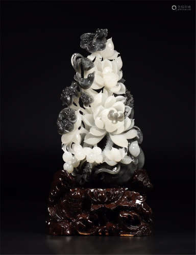 CHINESE WHITE AND BLACK JADE FLOWER SCHOLAR ROCK