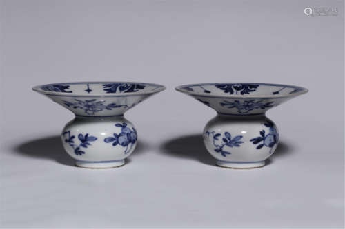 PAIR OF CHINESE PORCELAIN BLUE AND WHITE FLOWER WATER JAR