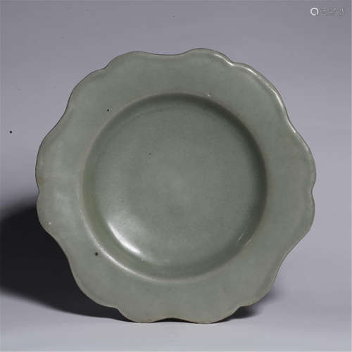 CHINESE PORCELAIN CELADON GLAZE PLATE