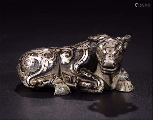 CHINESE SILVER INLAID BRONZE COUCHING OX TABLE ITEM