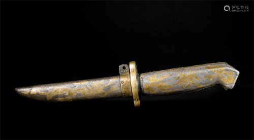 CHINESE GILT SILVER DRAGGER
