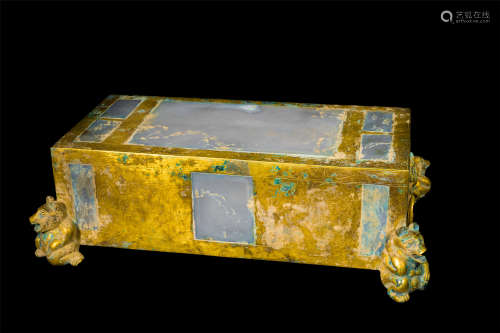 CHINESE GILT BRONZE MOUNTED AGATE LIDDED SQUARE BOX