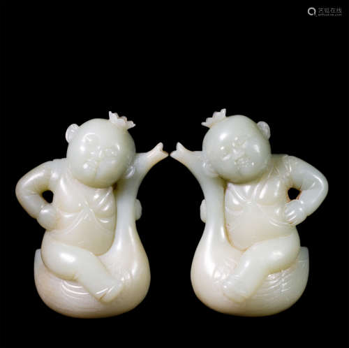 PAIR OF CHINESE GREY JADE BOY AND GOOSE WINE KETTLE