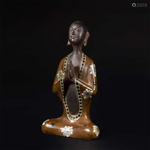 CHINESE PEKING GLASS SEATED BUDDHA