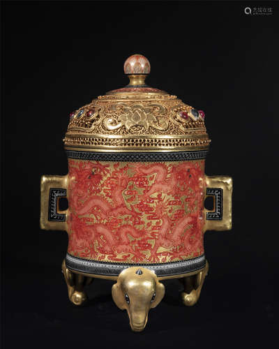 CHINESE PORCELAIN GOLD PAINTED RED GLAZE LIDDED CENSER