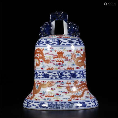 CHINESE PORCELAIN BLUE AND WHITE IRON RED DRAGON BELL