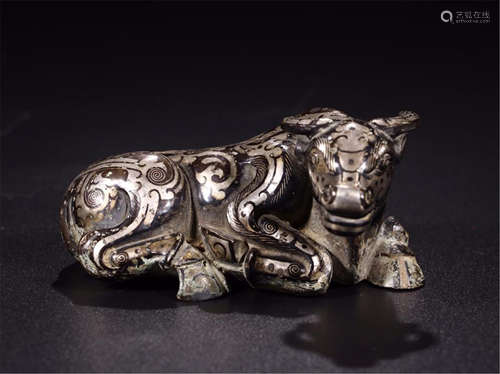 CHINESE SILVER INLAID BRONE  COUCHING OX TABLE ITEM