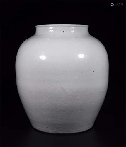 CHINESE PORCELAIN WHITE GLAZE WATER JAR