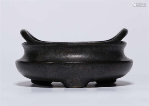 CHINESE BRONZE TRIPLE FEET ROUND CENSER