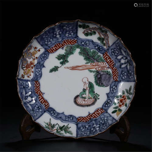 CHINESE PORCELAIN BLUE AND WHITE WUCAI LOHAN PLATE