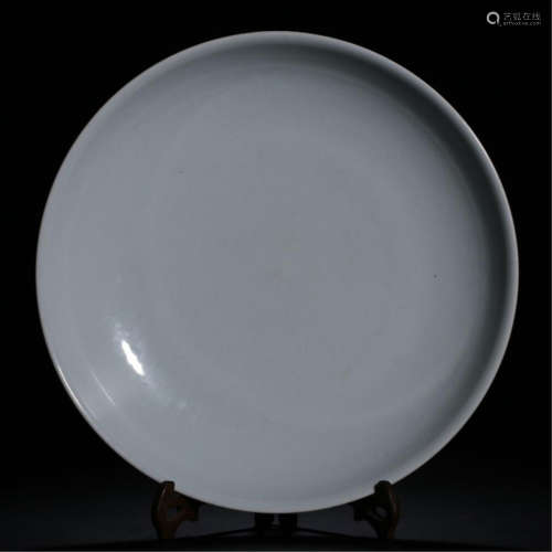 CHINESE PORCELAIN WHITE GLAZE PLATE