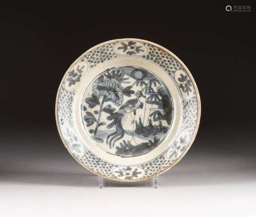 TELLER MIT GARTENSZENE China, Ming-Dynastie Keramik,
