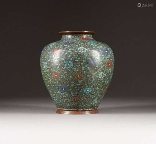 BAUCHIGE CLOISONNÉ-VASE China, wohl 18. Jh.