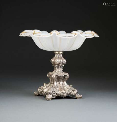 BIEDERMEIER-TAZZA Deutsch, um 1840 Silver, gefü