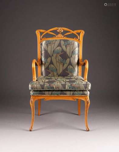 ELEGANTER SESSEL Italien, 20. Jh. Wohl Nussbaum,