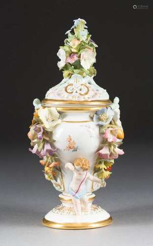 FEINE POTPOURI VASE Deutsch, Meissen, 1850-1924