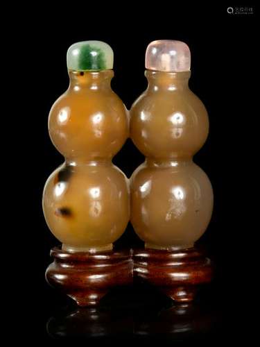 A Carved Agate Double Gourd-Form Double Snuff Bottle