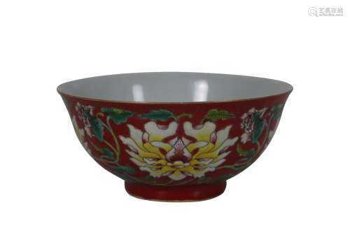 康熙年制款 珐琅彩红地花卉纹碗
