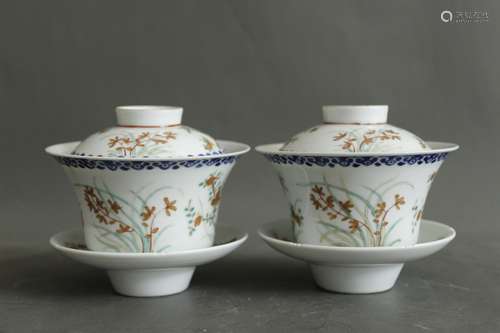 A Pair of Chinese Famille-Rose Porcelain Tea Cups with Covers