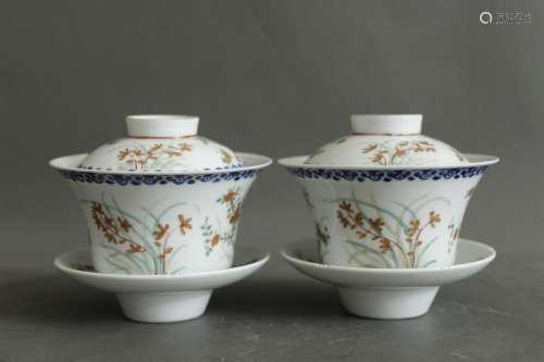 A Pair of Chinese Famille-Rose Porcelain Tea Cups with Covers
