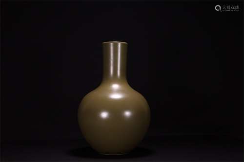 A Chinese Tea-Dust Glazed Porcelain Vase