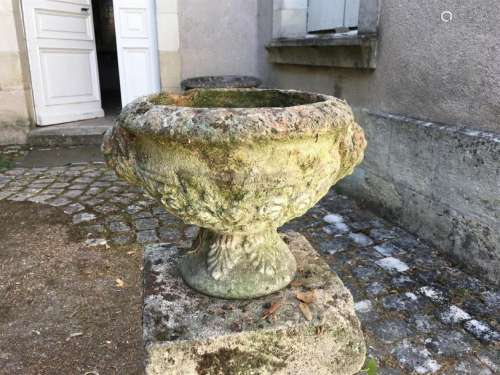 Cache pot de jardin en pierre reconstituée à décor…