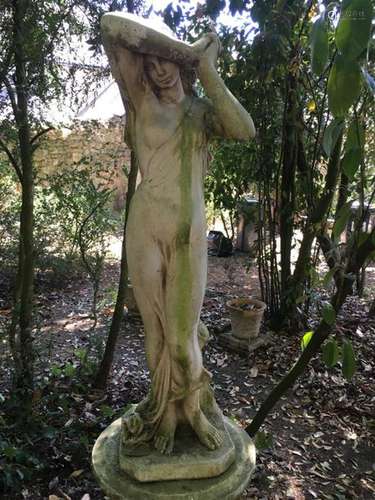 Importante sculpture de baigneuse en pierre recons…