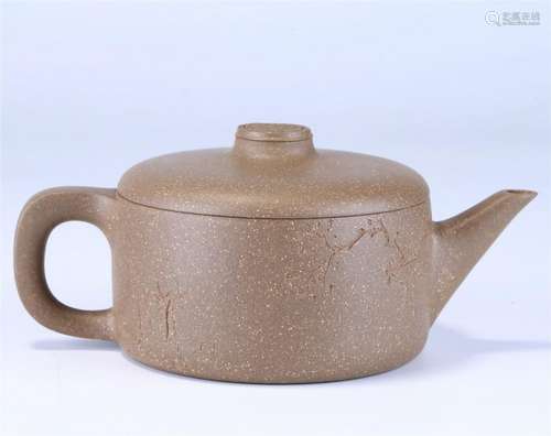 CHINESE YIXING WARE TEA POT