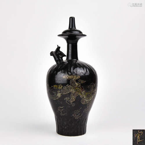 A Chinese Black Glazed Porcelain Water Pot