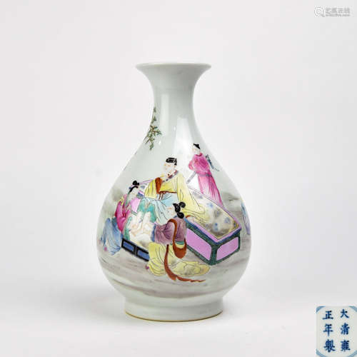 A Chinese Famille-Rose Porcelain Vase