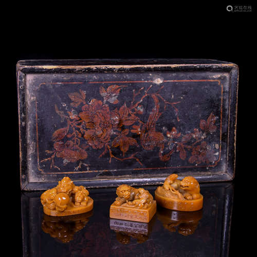 A Set of Chinese Carved Tianhuang Seals