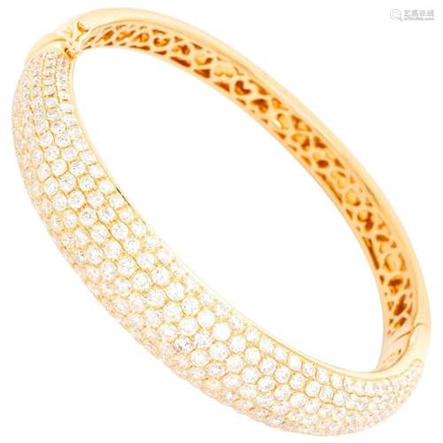 18 Karat Yellow Gold Hinged Diamond Bracelet