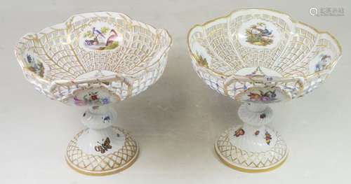 Saxe \nPaire de coupes sur pied ajourées en porcela…