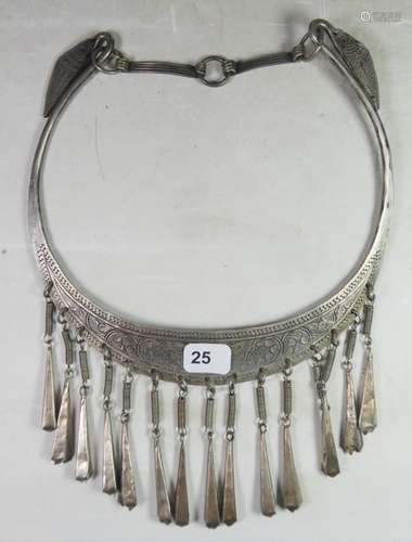 Collier chinois miao en argent bas titre \nmanque u…