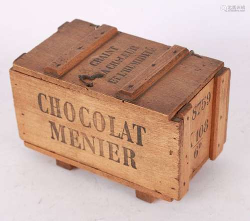 Chocolat MEUNIER, Boîte de Chocolats en forme de c…