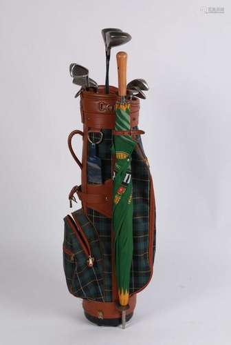 Sac de Golf et clubs de golf.