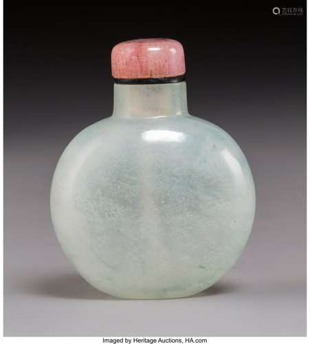 78032: A Chinese Pale Agate Snuff Bottle, Qing Dynasty