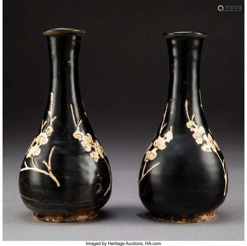 78138: A Pair of Chinese Jizhou Stoneware Bottle Vases