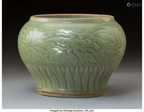 78149: A Chinese Incised Celadon Glazed Earthenware Jar