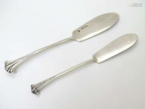 A silver Albany pattern butter knife hallmarked