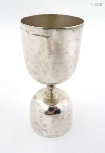 Gill measure : a silverplate double ended drinks