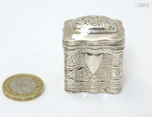 A 19thC Dutch silver peppermint / comfit / loderein box