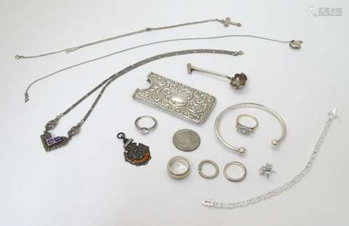 Assorted items to include various silver rings,