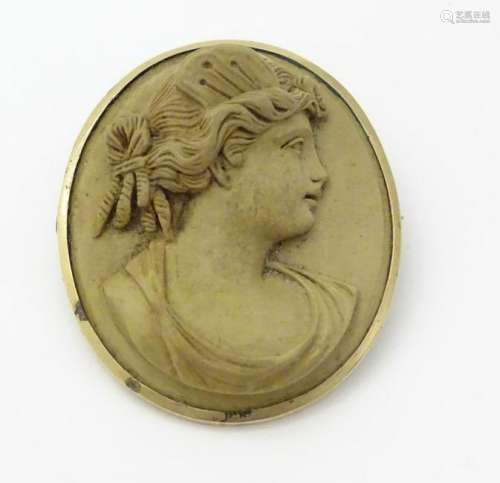Grand Tour Jewellery : A carved lava cameo depicting