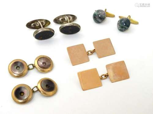 Assorted cufflinks to include a silver pair.