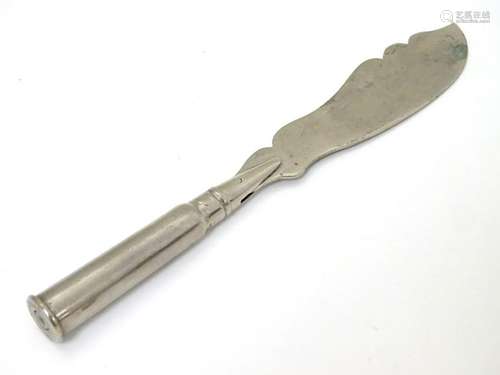 Militaria: a Trenchart butter knife, the handle