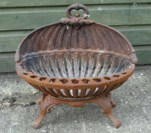 Fire grate: A 19/20thC French oval fire basket with