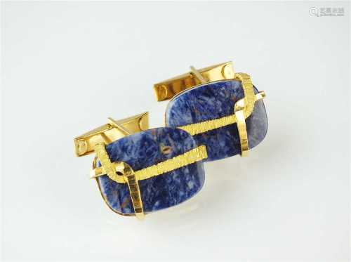 A pair of lapis lazuli cufflinks