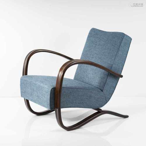 Jindrich Halabala, 'H 269' easy chair, 1930/40s 'H 269' easy chair, 1930/40s H. 76.5 x 71,5 x 85 cm.